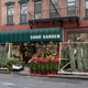 Illustration for article titled Photo Essay: NYCs Incredible Christmas Tree Seller Subculture
